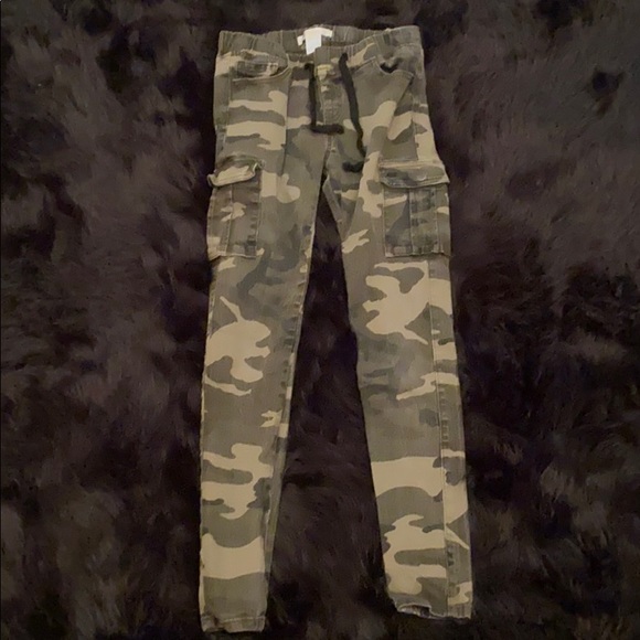 Camo pants - Picture 1 of 5